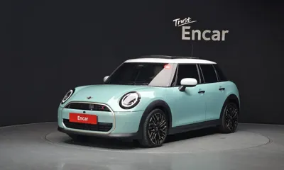 MINI Cooper · 2025 год