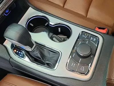Jeep Cherokee 2020, 88253 км, за 14945.06 USD - фото 8