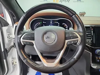 Jeep Cherokee 2020, 88253 км, за 14945.06 USD - фото 9