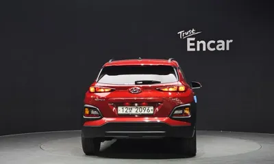 Hyundai Kona 2018, 118404 км, за 8262.83 USD