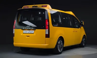 Hyundai Staria 2022, 108553 км, за 16547.24 USD