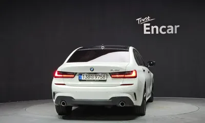 BMW 3-Series 2021, 84933 км, за 18178.23 USD
