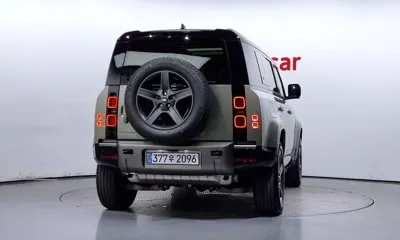 Land Rover Defender 2024, 9635 км, за 55349.33 USD