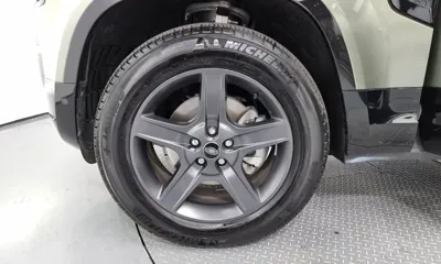 Land Rover Defender 2024, 9635 км, за 55349.33 USD