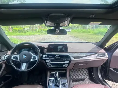 BMW 5 Series 2020, 169000 км, за 16774.25 USD