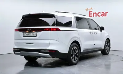 Kia Canival 2023, 50088 км, за 17517.2 USD