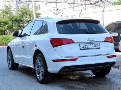 Audi Q5 2015, 133899 км, за 8586.73 USD