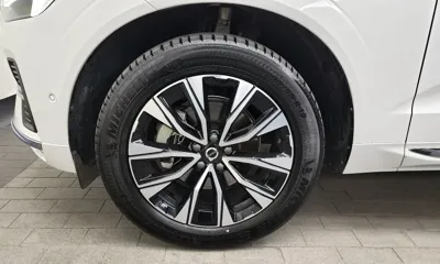 Volvo XC60 2024, 31131 км, за 29666.33 USD