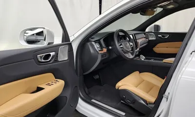 Volvo XC60 2024, 31131 км, за 29666.33 USD - фото 10