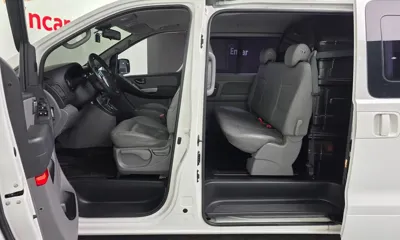 Hyundai Starex 2019, 113087 км, за 10307.23 USD - фото 18