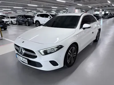 Mercedes-Benz A-Class 2021, 42100 км, за 15895.77 USD