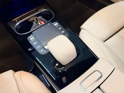 Mercedes-Benz A-Class 2021, 42100 км, за 15895.77 USD - фото 9