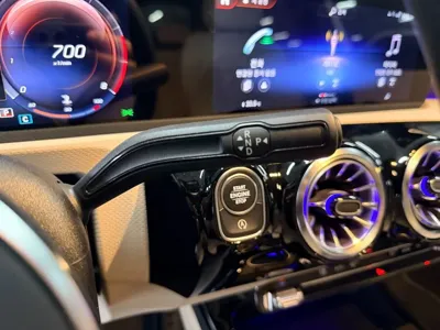 Mercedes-Benz A-Class 2021, 42100 км, за 15895.77 USD - фото 16