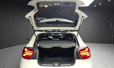 Mercedes-Benz A-Class 2018, 73154 км, за 7622.15 USD - фото 20