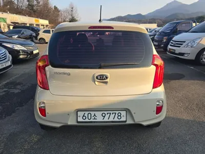 Kia Morning 2013, 105548 км, за 2619.14 USD