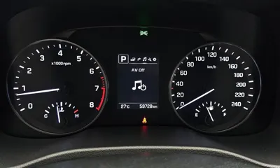 Hyundai Avante 2018, 59728 км, за 7670.8 USD - фото 8
