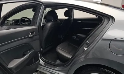 Hyundai Avante 2018, 59728 км, за 7670.8 USD - фото 11
