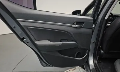 Hyundai Avante 2018, 59728 км, за 7670.8 USD - фото 25