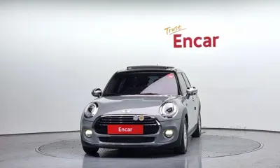 MINI Cooper 2016, 86806 км, за 4569.53 USD