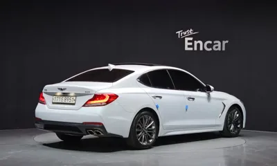 Genesis G70 2018, 161082 км, за 8714.9 USD
