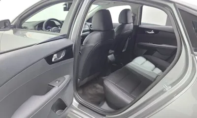 Kia K3 2024, 22550 км, за 11726.39 USD - фото 11