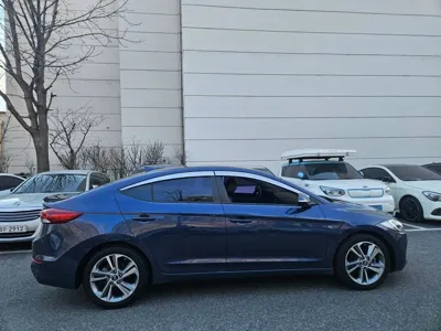Hyundai Avante 2018, 101000 км, за 6357.61 USD