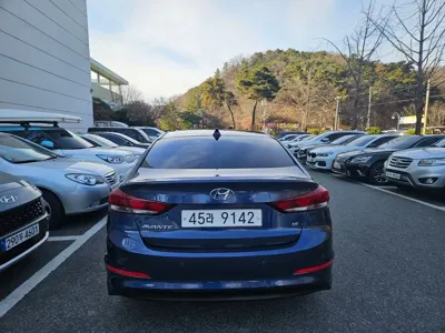Hyundai Avante 2018, 101000 км, за 6357.61 USD