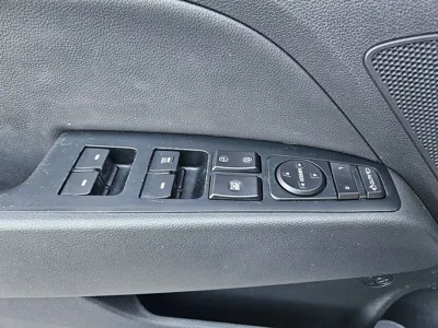 Hyundai Avante 2018, 101000 км, за 6357.61 USD - фото 13