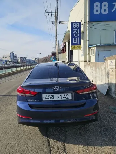 Hyundai Avante 2018, 101000 км, за 6357.61 USD - фото 16