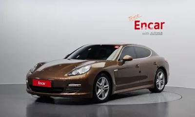 Porsche Panamera · 2010 год