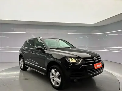 Volkswagen Touareg 2014, 97000 км, за 9370.99 USD