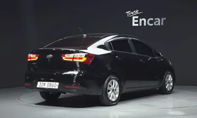 Kia Pride 2016, 112940 км, за 3908.8 USD