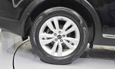 Kia Sorento 2016, 115403 км, за 6905.54 USD