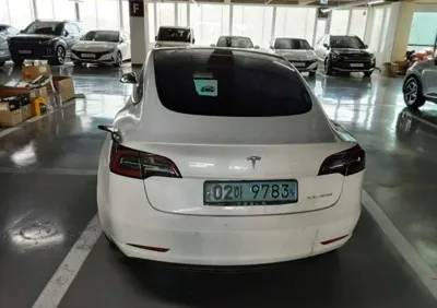 Tesla Model 3 2022, 85627 км, за 3938.56 USD