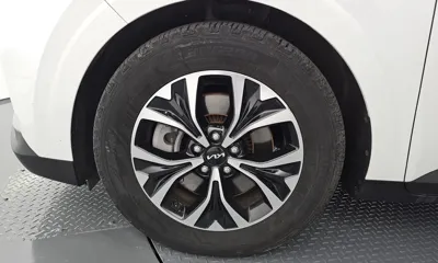 Kia Canival 2023, 64874 км, за 16093 USD