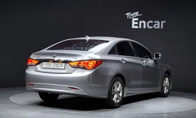 Hyundai Sonata 2013, 106283 км, за 3125.61 USD