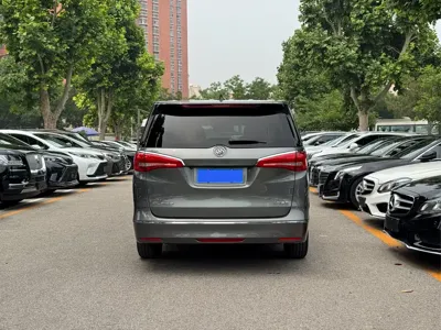 Buick GL8 2018, 88000 км, за 19569.96 USD