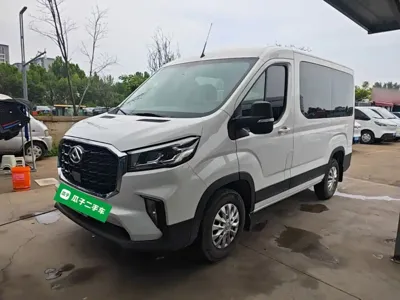 大通 V90 2025, 37800 км, за 17298.91 USD