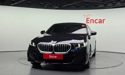 BMW 5-Series 2024, 24484 км, за 49888.41 USD