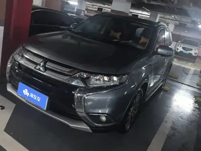 Mitsubishi Outlander · 2018 год