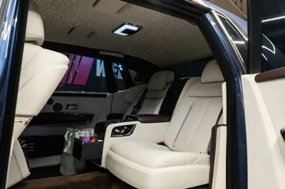 Rolls-Royce Phantom 2018, 16000 км, за 312703.75 USD - фото 7