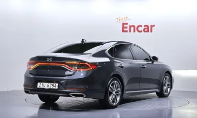 Hyundai Grandeur 2018, 183153 км, за 5528.42 USD