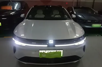 Zeekr 007GT 2025, 11900 км, за 26727 USD