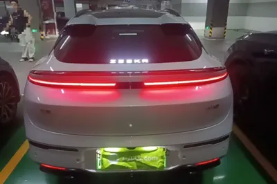 Zeekr 007GT 2025, 11900 км, за 26727 USD