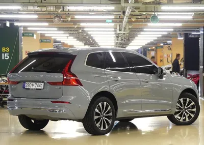 Volvo XC60 2024, 25800 км, за 31508.47 USD