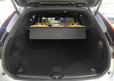 Volvo XC60 2024, 25800 км, за 31508.47 USD