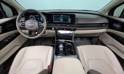 Kia Canival 2023, 47403 км, за 21681.67 USD - фото 7