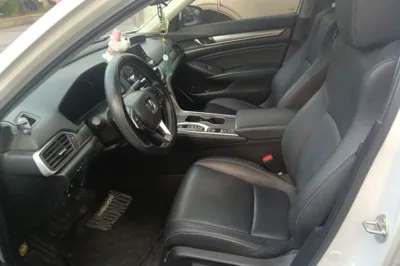 Honda Accord 2018, 51800 км, за 16138 USD - фото 17