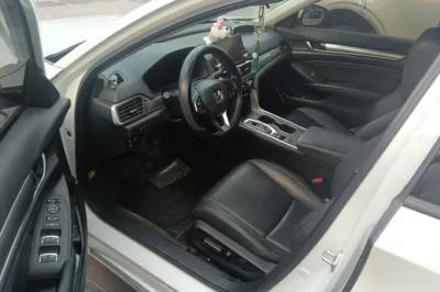 Honda Accord 2018, 51800 км, за 16138 USD - фото 18