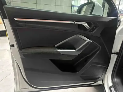 Audi Q3 Sportback 2021, 42000 км, за 16178.75 USD - фото 17